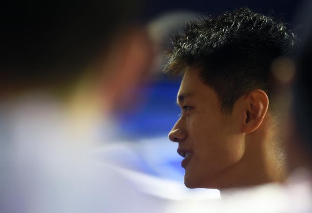 九游app下载-谢震业身负三项：运动员没有天生强大 他只是要强